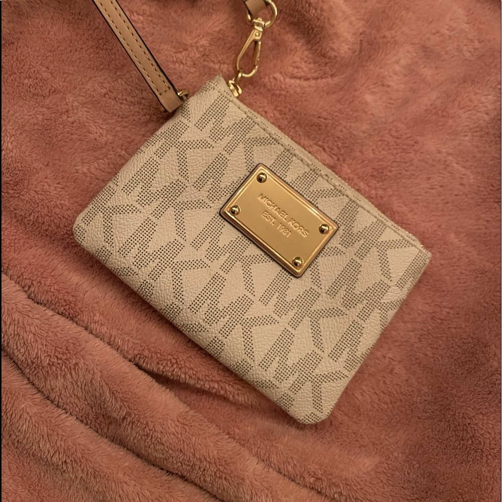 Michael Kors Wristlet